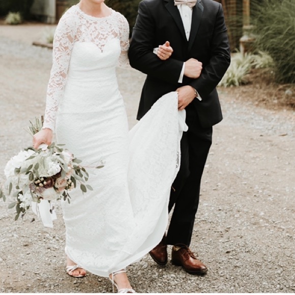 Bridal Gown - Picture 2 of 3